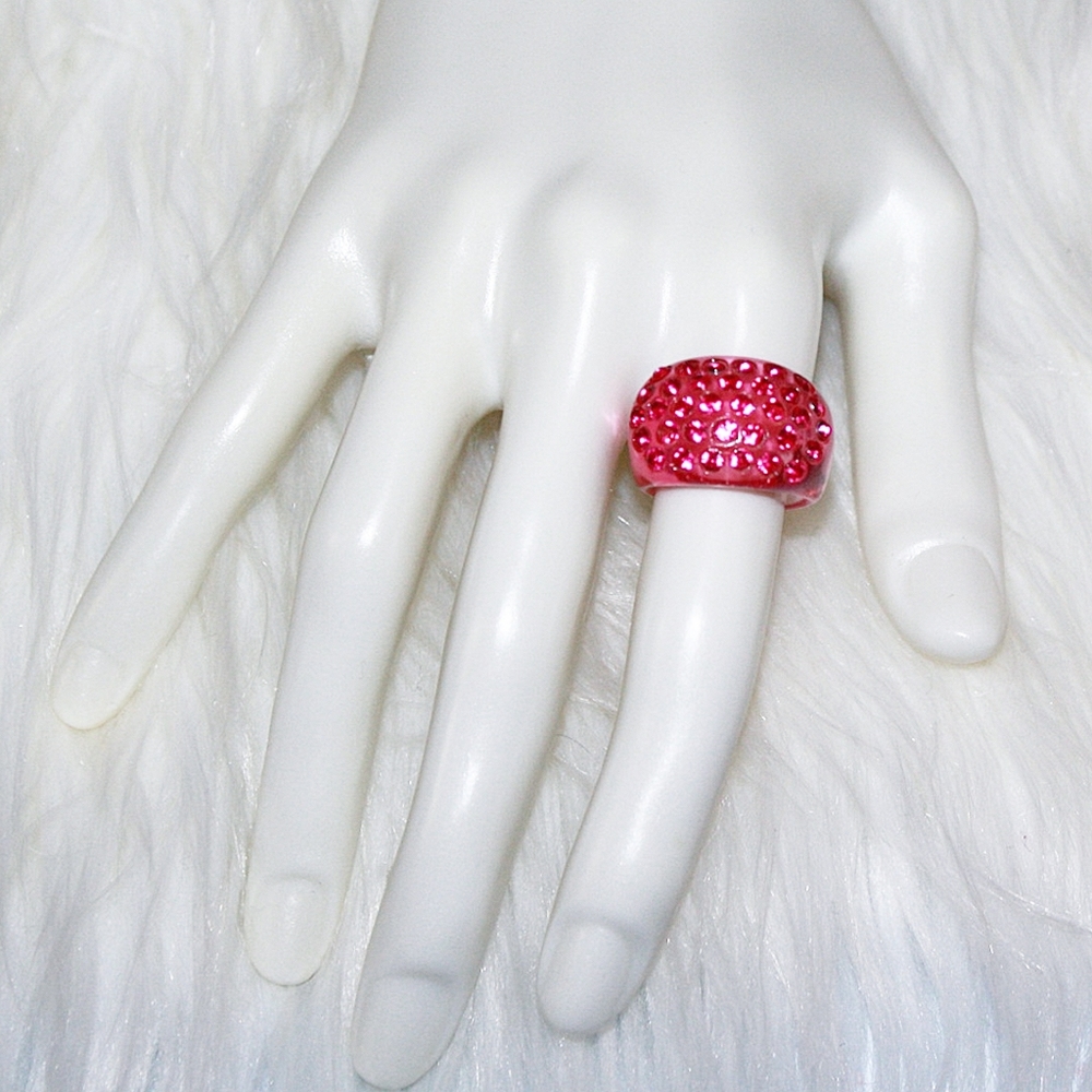 Retro Translucent Pink Acrylic Rhinestone Ring - Picture 3 of 5